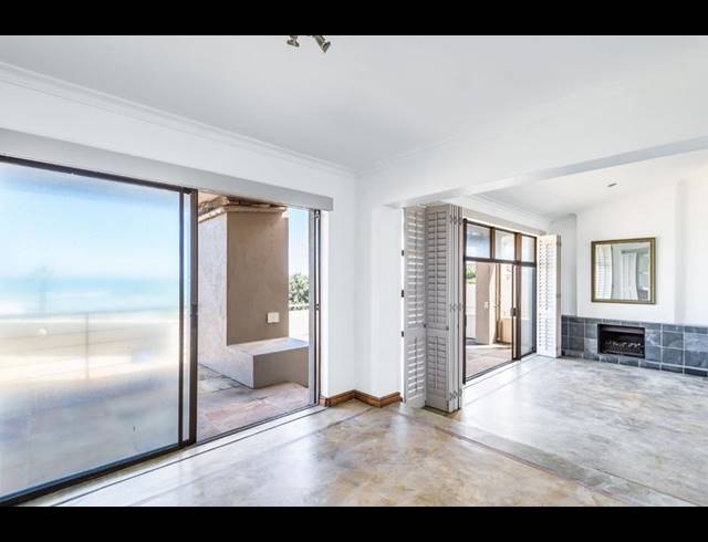 4 BEDROOM HOUSE FOR SALE IN BLOUBERGSTRAND